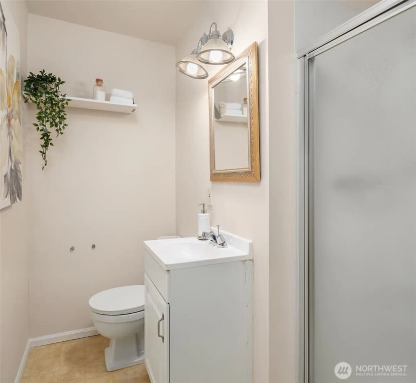 Property photo for 2448 137th Avenue Se, Bellevue photo 18