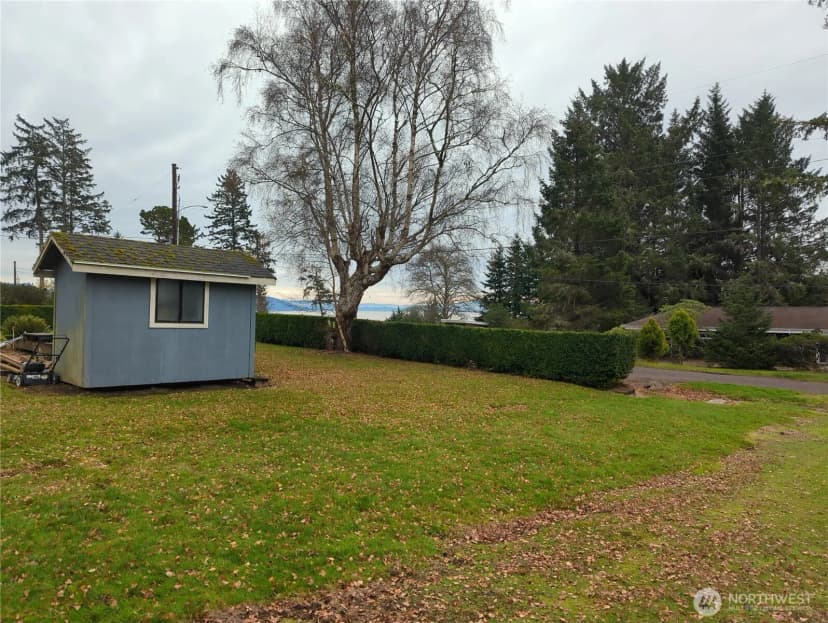 Property photo for 1104 Rose Avenue Ne, Ilwaco photo 8