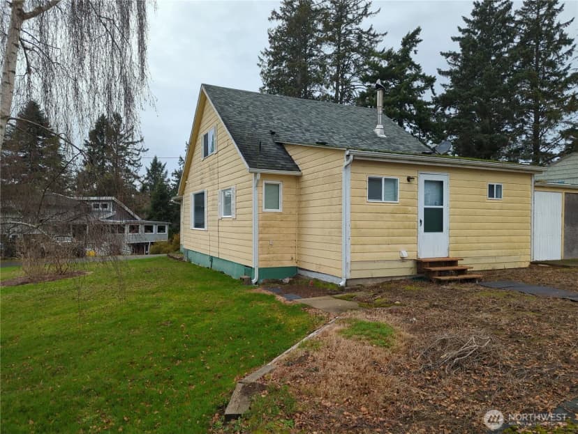 Property photo for 1104 Rose Avenue Ne, Ilwaco photo 5