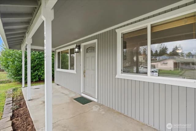 Property photo for 16625 126th Avenue Se, Renton photo 3