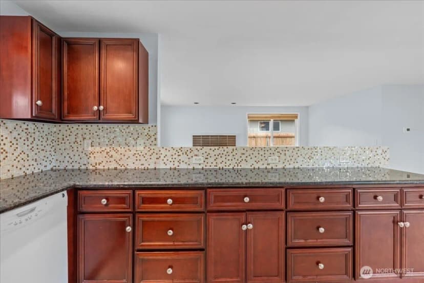 Property photo for 16625 126th Avenue Se, Renton photo 10