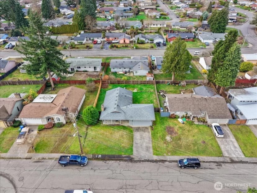 Property photo for 16625 126th Avenue Se, Renton photo 25