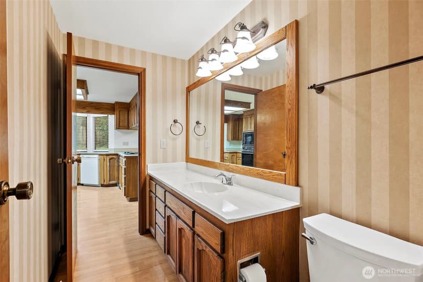 Property photo for 8720 52nd Street Ct W, University Place photo 5