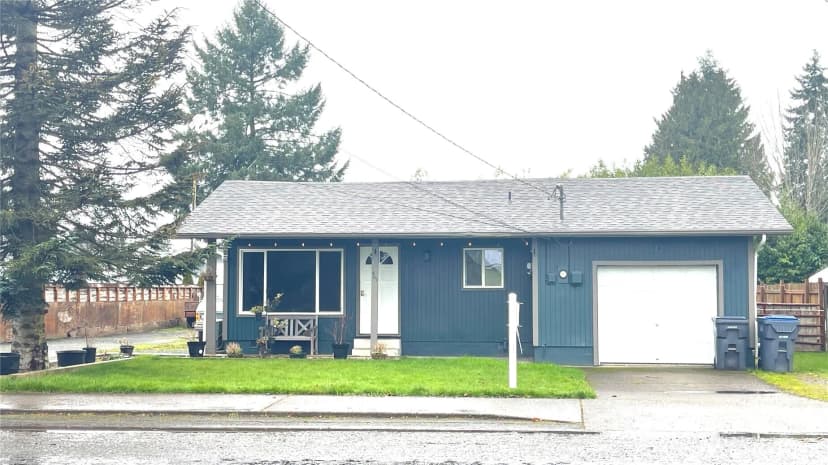 Property photo for 409 N 11th Street, Elma