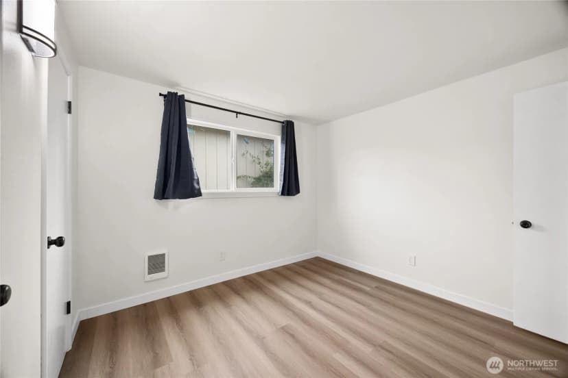 Property photo for 2022 E 36th Street, Tacoma photo 10