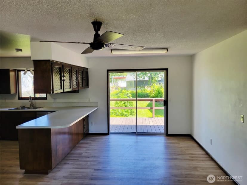 Property photo for 300 Maple Street, Toledo photo 8