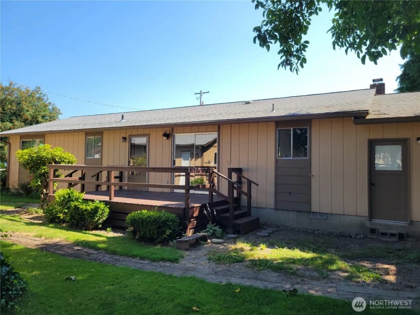 Property photo for 300 Maple Street, Toledo photo 23