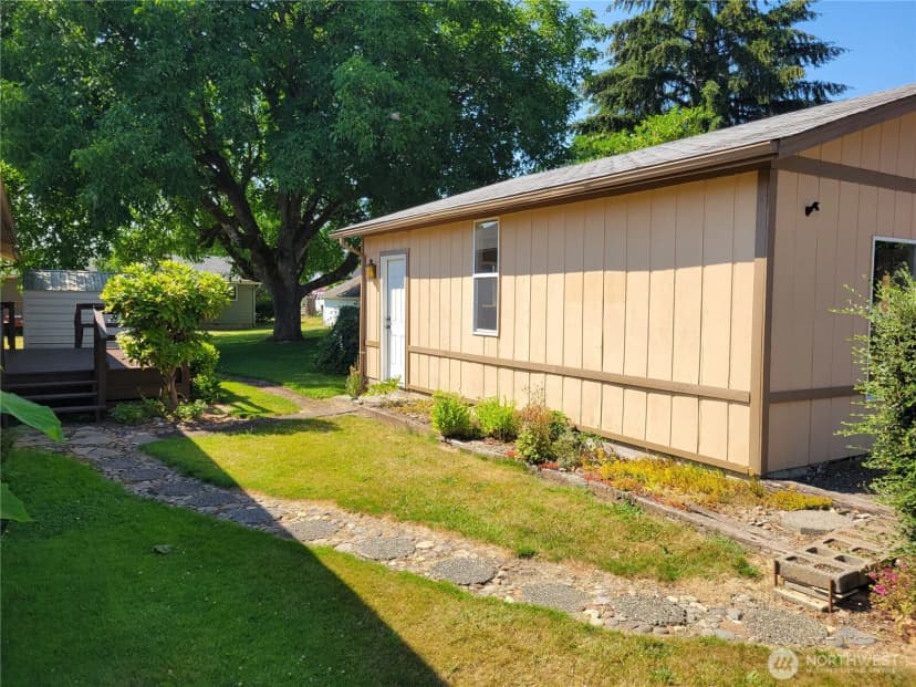 Property photo for 300 Maple Street, Toledo photo 22