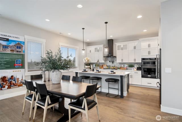 Property photo for 13001 75th Place S, Seattle photo 4