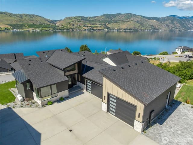 Property photo for 154 Apple Avenue, Chelan