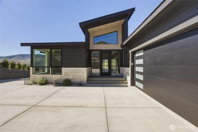 Property photo for 154 Apple Avenue, Chelan photo 3