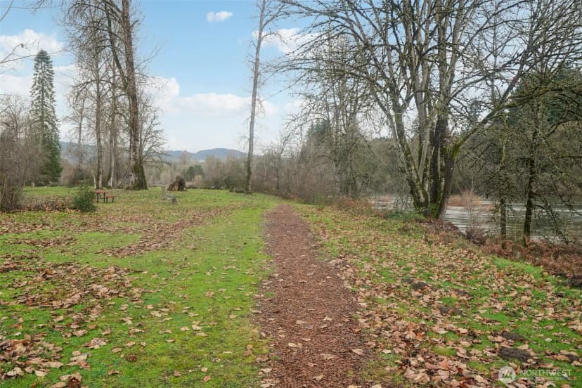 Property photo for 228 Misty Lane, Woodland photo 32
