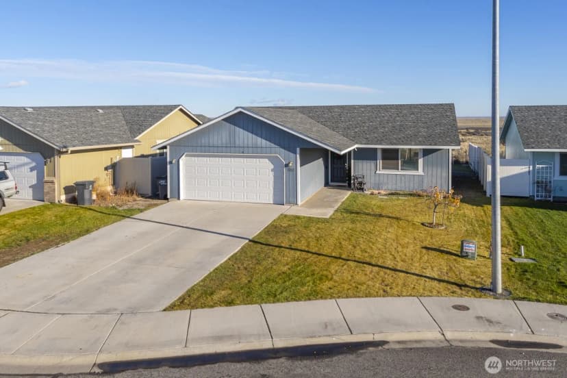 Property photo for 980 L Street Se, Ephrata