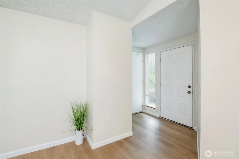 Property photo for 647 Malibu Drive Se, Lacey photo 6