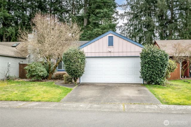 Property photo for 647 Malibu Drive Se, Lacey photo 2