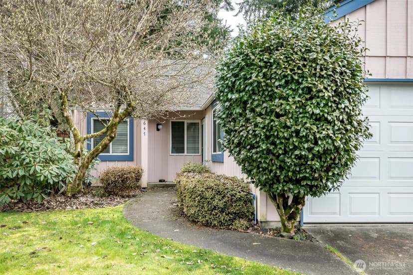 Property photo for 647 Malibu Drive Se, Lacey photo 3