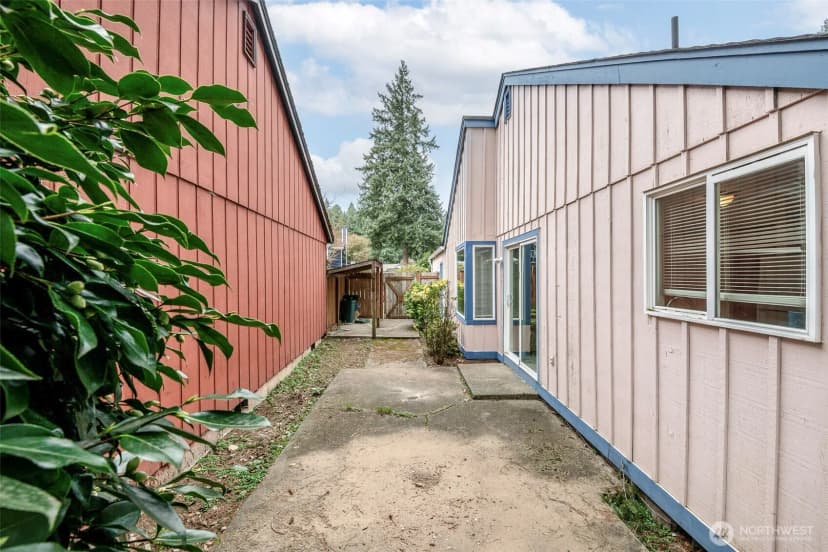 Property photo for 647 Malibu Drive Se, Lacey photo 27