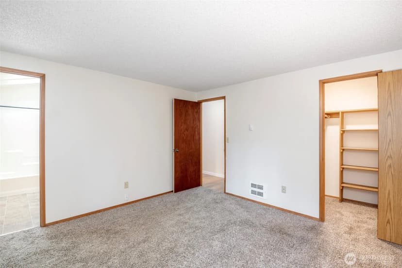Property photo for 647 Malibu Drive Se, Lacey photo 22