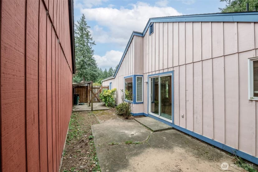 Property photo for 647 Malibu Drive Se, Lacey photo 28
