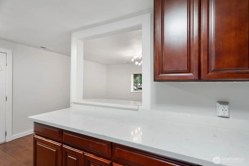 Property photo for 3513 Ne 6th Place, Renton photo 18