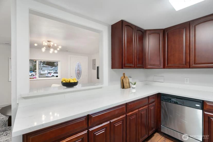 Property photo for 3513 Ne 6th Place, Renton photo 13