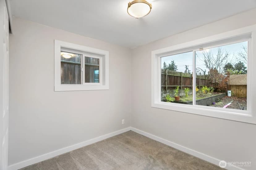 Property photo for 3513 Ne 6th Place, Renton photo 22