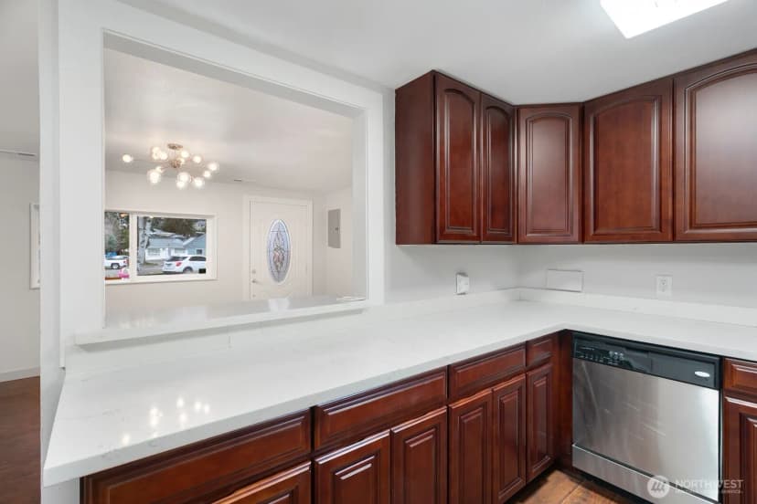 Property photo for 3513 Ne 6th Place, Renton photo 14