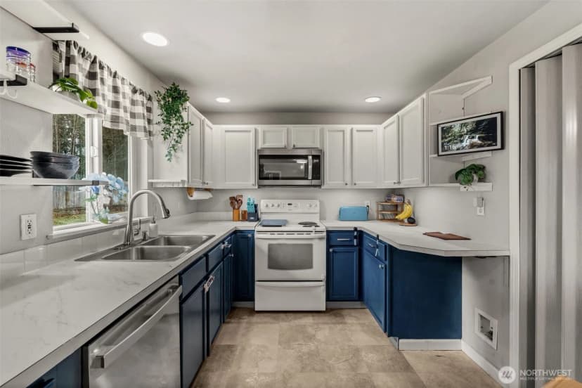 Property photo for 9312 Snowberry Circle W, University Place photo 6