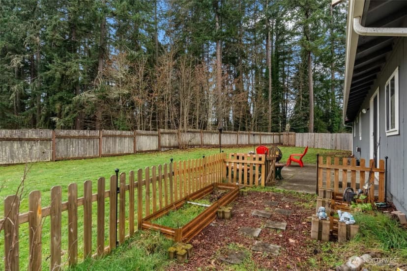 Property photo for 9312 Snowberry Circle W, University Place photo 21