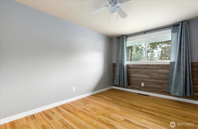 Property photo for 1321 Orchard Loop, Oak Harbor photo 23