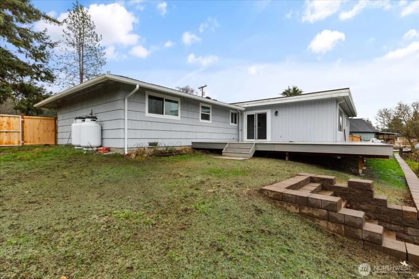 Property photo for 1321 Orchard Loop, Oak Harbor photo 28