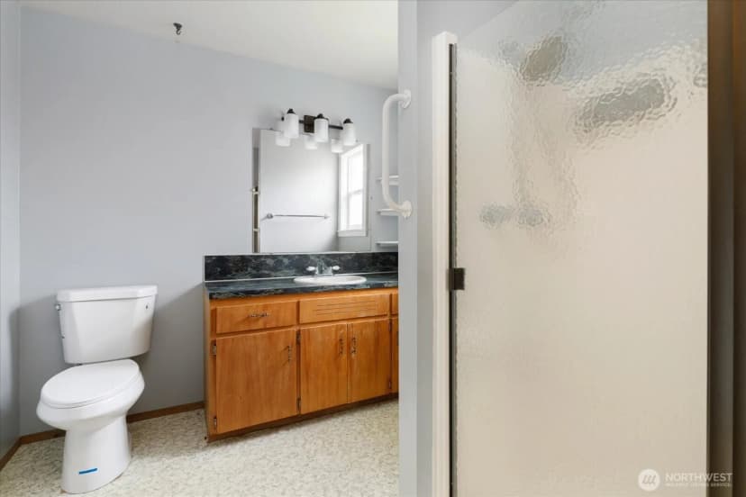 Property photo for 1321 Orchard Loop, Oak Harbor photo 18