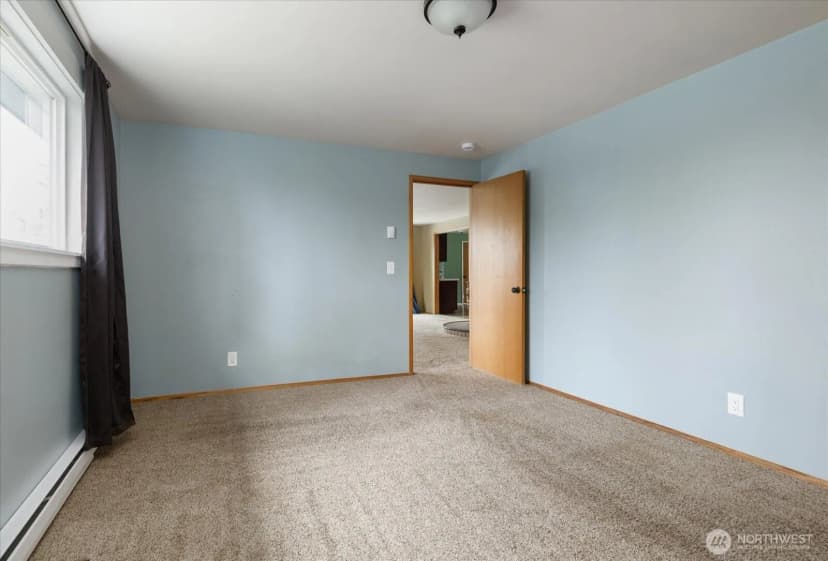 Property photo for 1321 Orchard Loop, Oak Harbor photo 17
