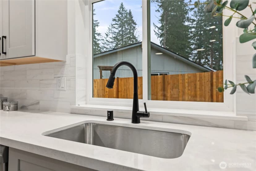 Property photo for 13902 Lakeview Way Nw, Gig Harbor photo 20