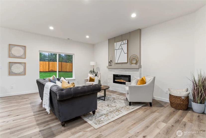 Property photo for 13902 Lakeview Way Nw, Gig Harbor photo 6