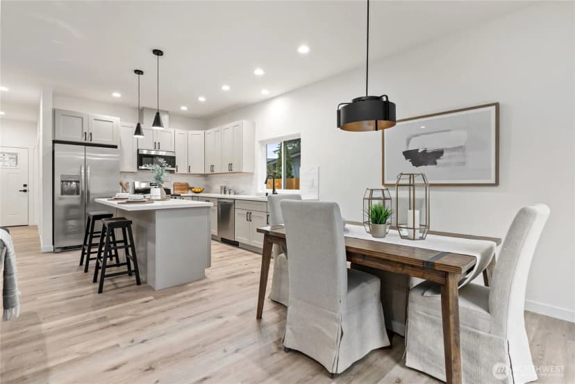 Property photo for 13902 Lakeview Way Nw, Gig Harbor photo 11