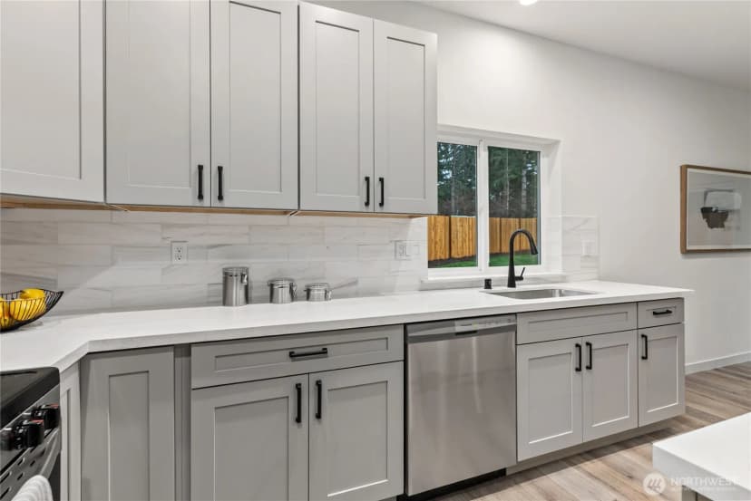 Property photo for 13902 Lakeview Way Nw, Gig Harbor photo 19