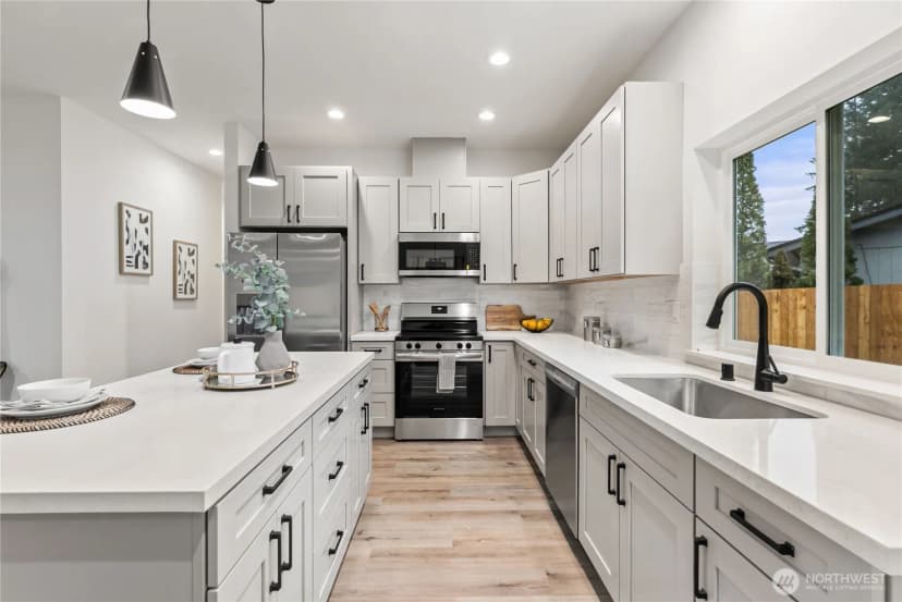 Property photo for 13902 Lakeview Way Nw, Gig Harbor photo 21
