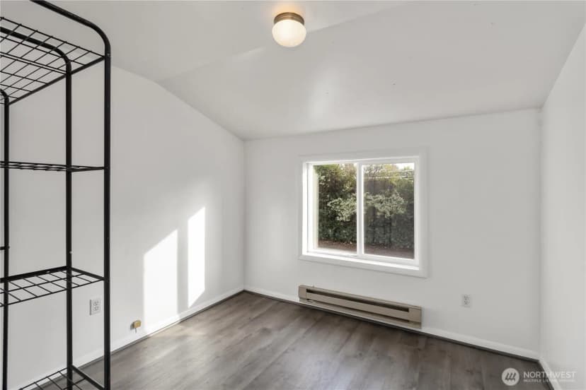 Property photo for 808 Pacific Avenue N, Long Beach photo 7