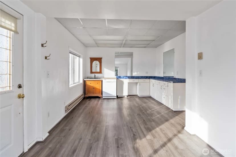 Property photo for 808 Pacific Avenue N, Long Beach photo 5