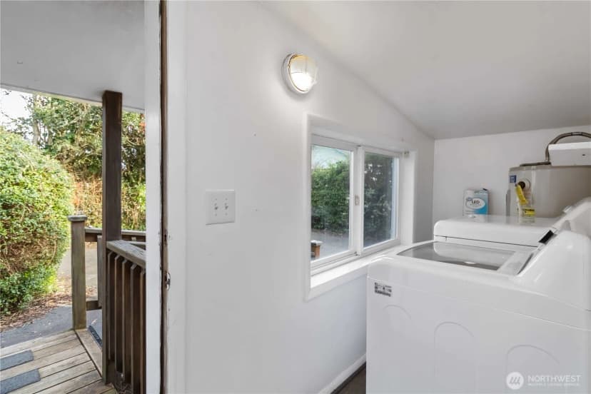 Property photo for 808 Pacific Avenue N, Long Beach photo 12