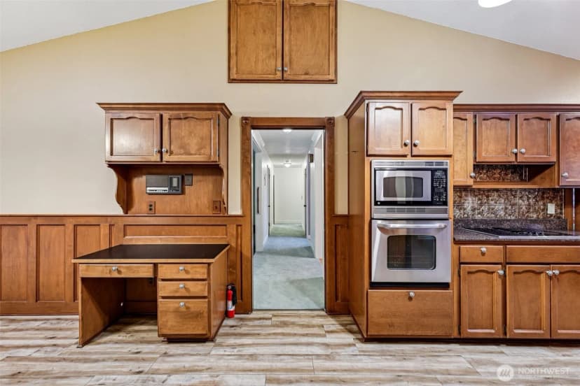 Property photo for 12465 Wedgewood Drive, Burlington photo 8