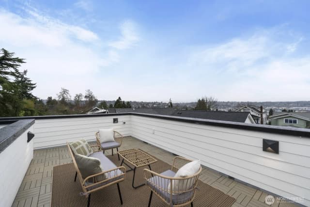 Property photo for 217 Nw 45th Street, Seattle photo 4