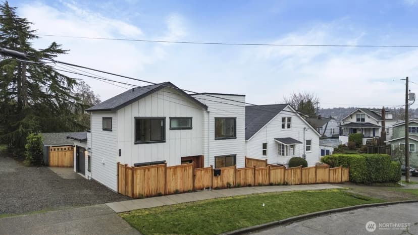 Property photo for 217 Nw 45th Street, Seattle photo 3