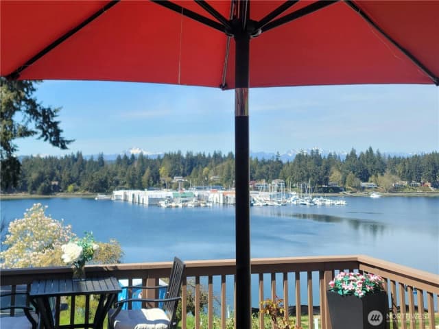 Property photo for 2540 E Phinney Bay Place, Bremerton