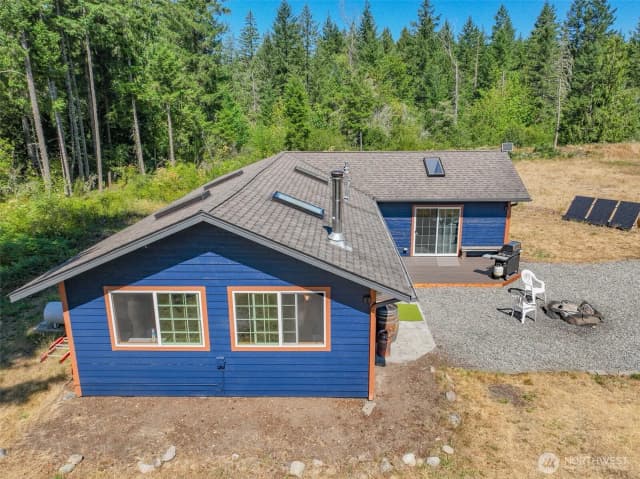 Property photo for 19002 Sorenson Road Se, Yelm photo 5