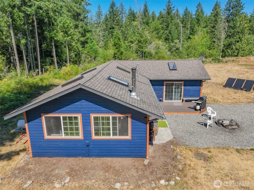 Property photo for 19002 Sorenson Road Se, Yelm photo 5