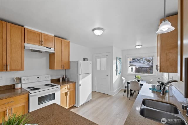 Property photo for 812 S 39th Street, Tacoma photo 5