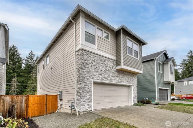 Property photo for 12819 Springboard Avenue Nw, Silverdale photo 3