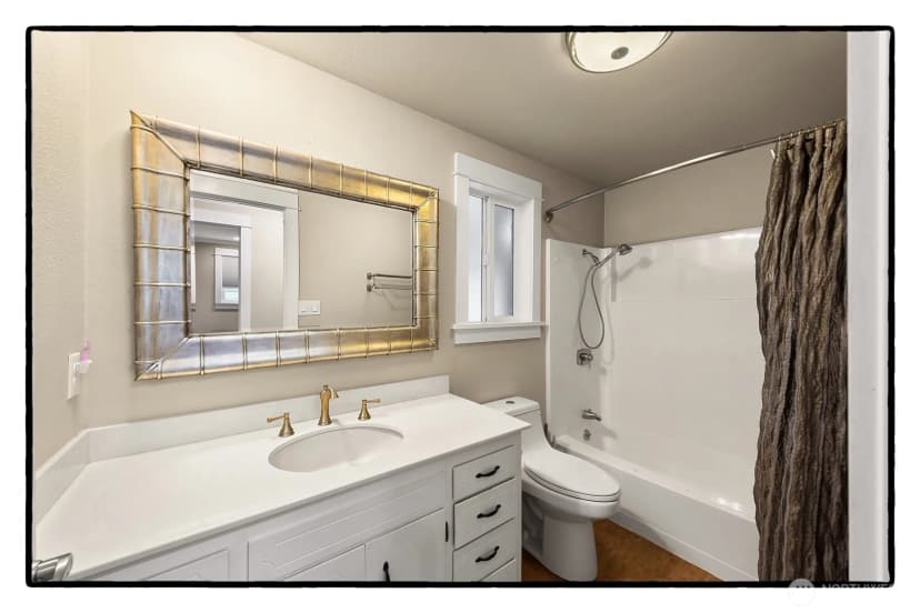 Property photo for 106 Chinook Place, La Conner photo 17